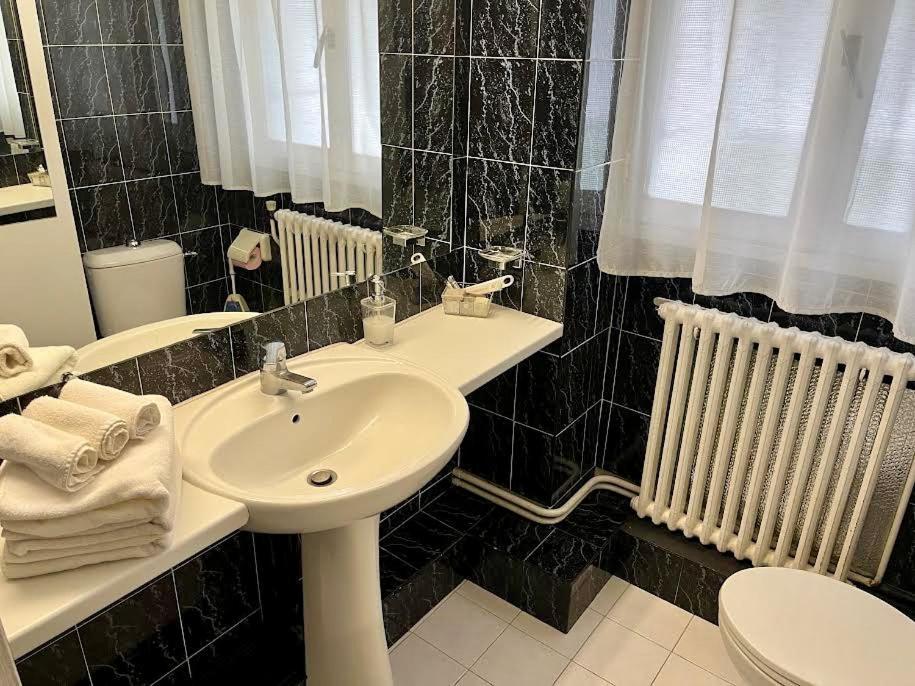Cosy Apartment Proche Paris Et Disneyland Gagny Exterior foto